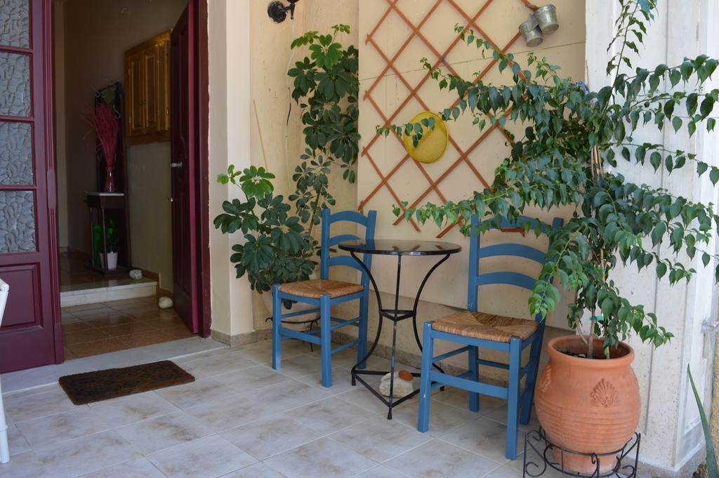 Vanessa Studios Poros  Extérieur photo