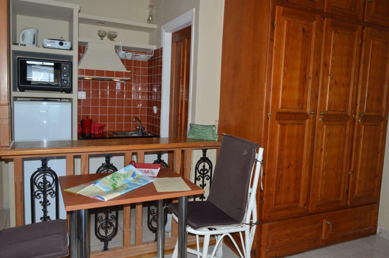 Vanessa Studios Poros  Extérieur photo