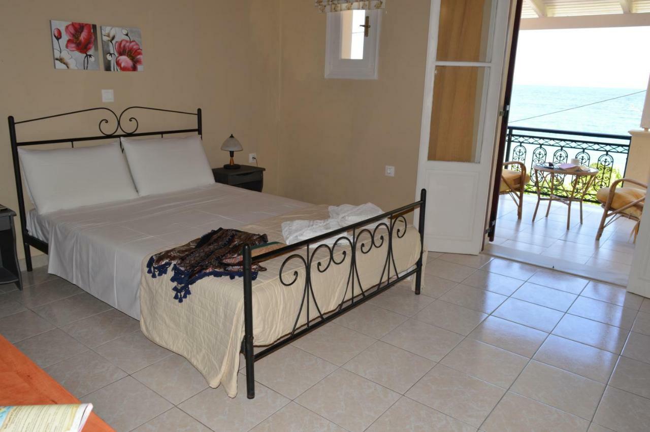 Vanessa Studios Poros  Extérieur photo